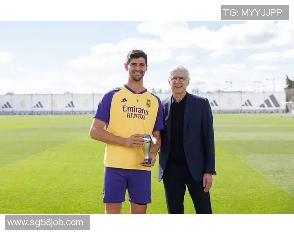 全球足球明星榜单揭晓新一年度顶尖球员排名与精彩表现分析